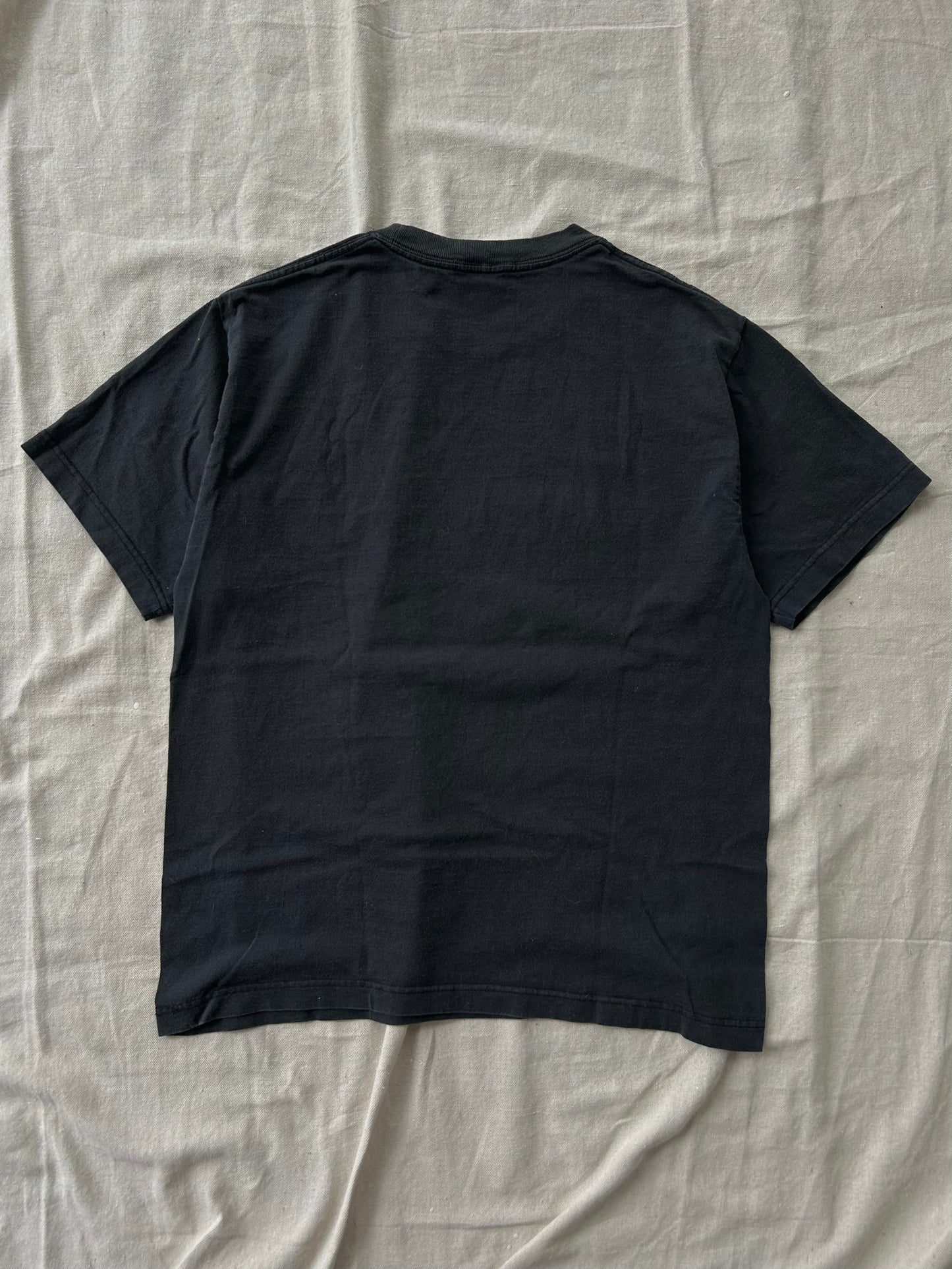 Vintage Y2K Alcatraz Psycho Ward T Shirt (L) Faded